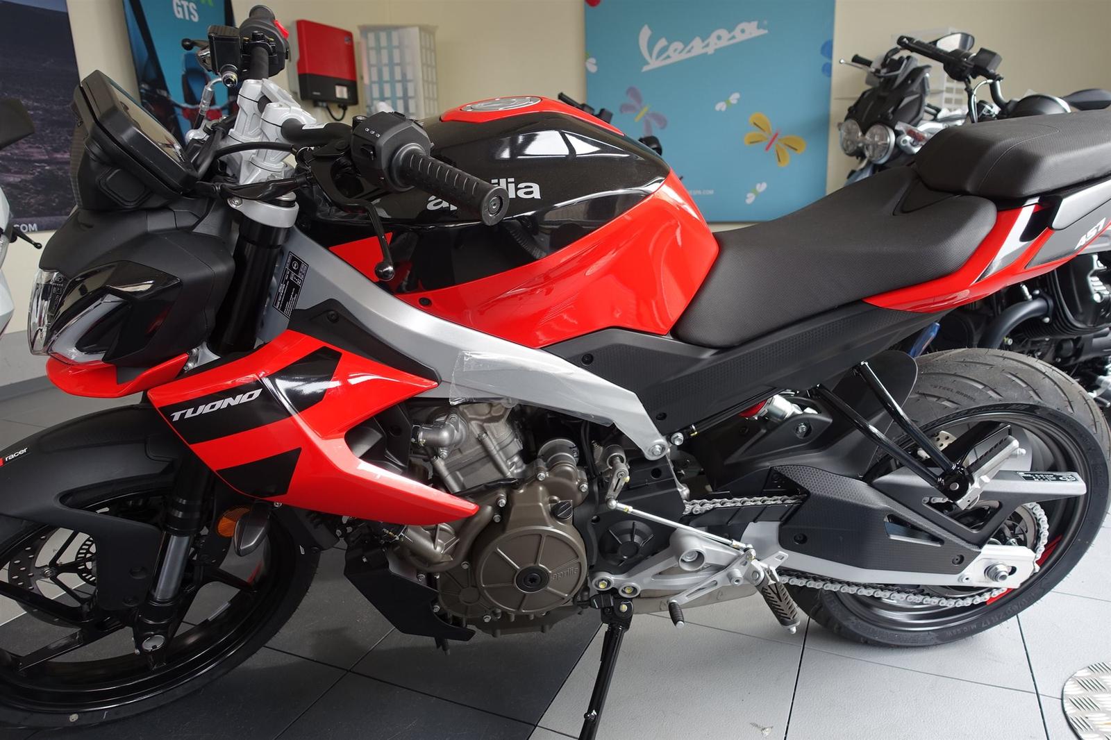 Aprilia Tuono 457 sofort verfügbar
