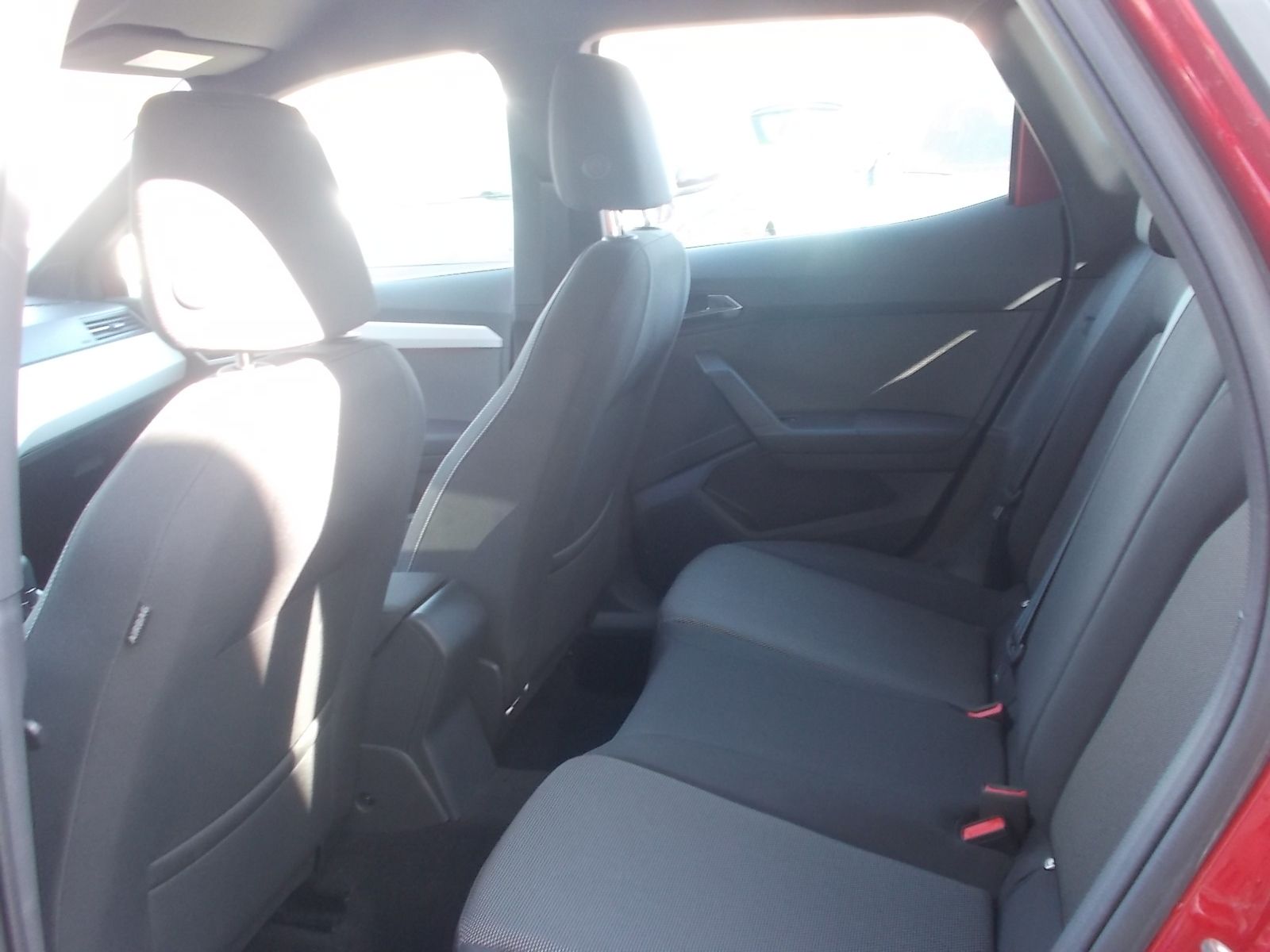 Fahrzeugabbildung SEAT Arona Xcellence 1.0 TSI DSG + LED + NAVI + AC