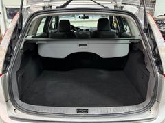 Fahrzeugabbildung Ford Focus Turnier 1.6 Style Automatik Klima PDC AHK