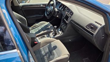 Volkswagen Golf - 9