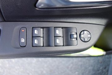 Bild 10 Opel Corsa F GS