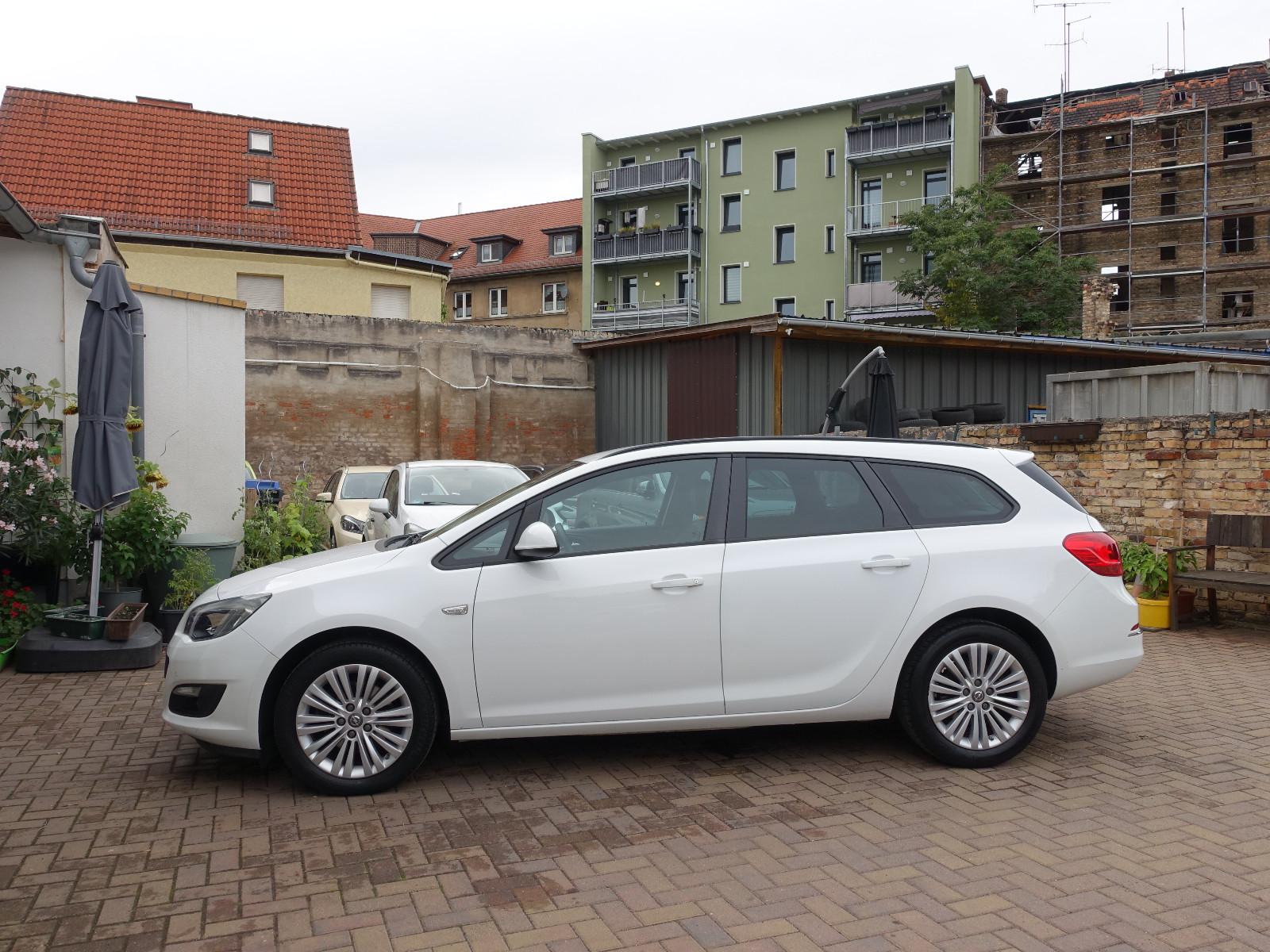 Opel Astra 2014 — photo 5