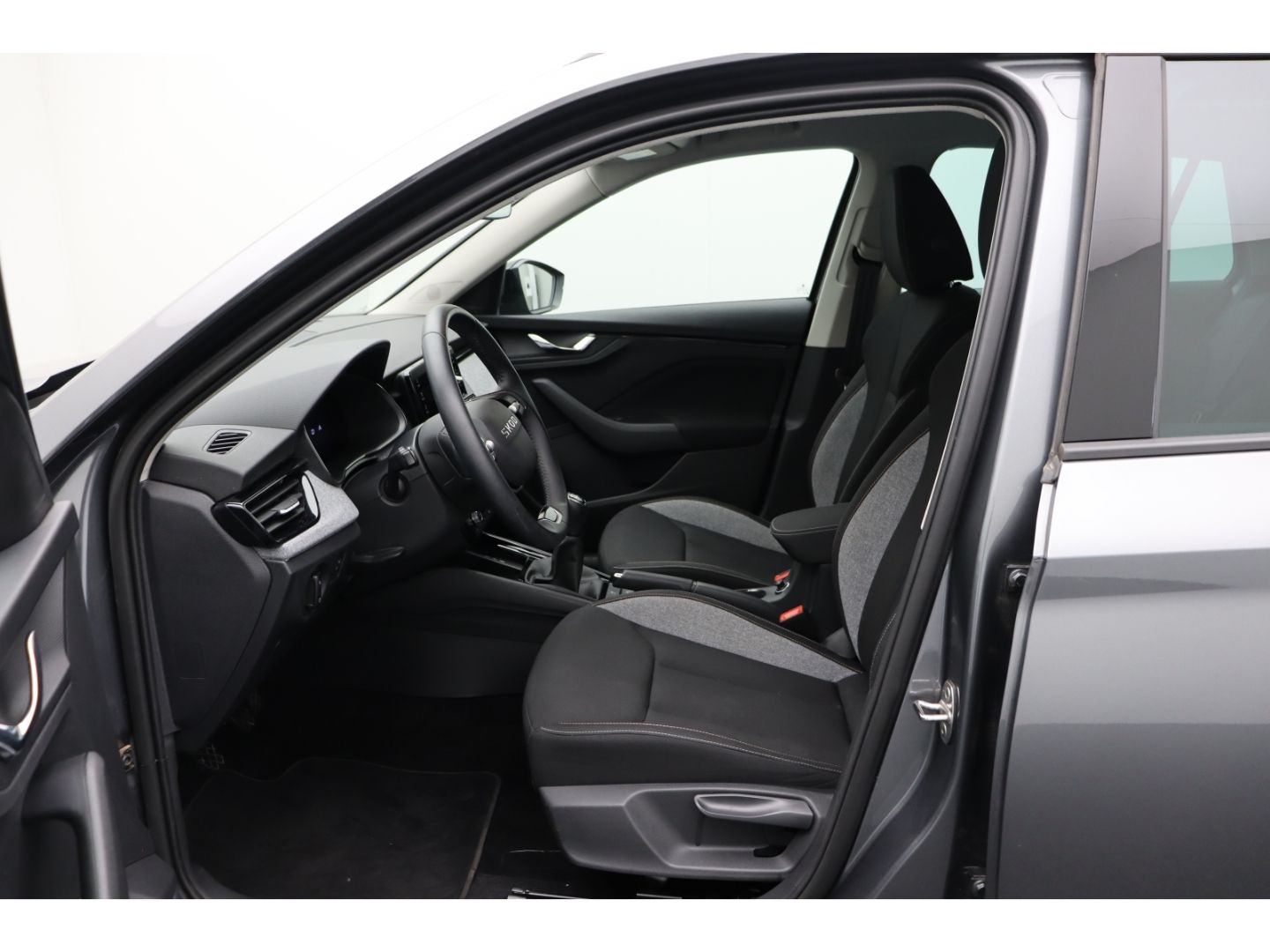 Fahrzeugabbildung SKODA Kamiq 1.0 Selection Kamera SHZ Einparkhilfe vorn