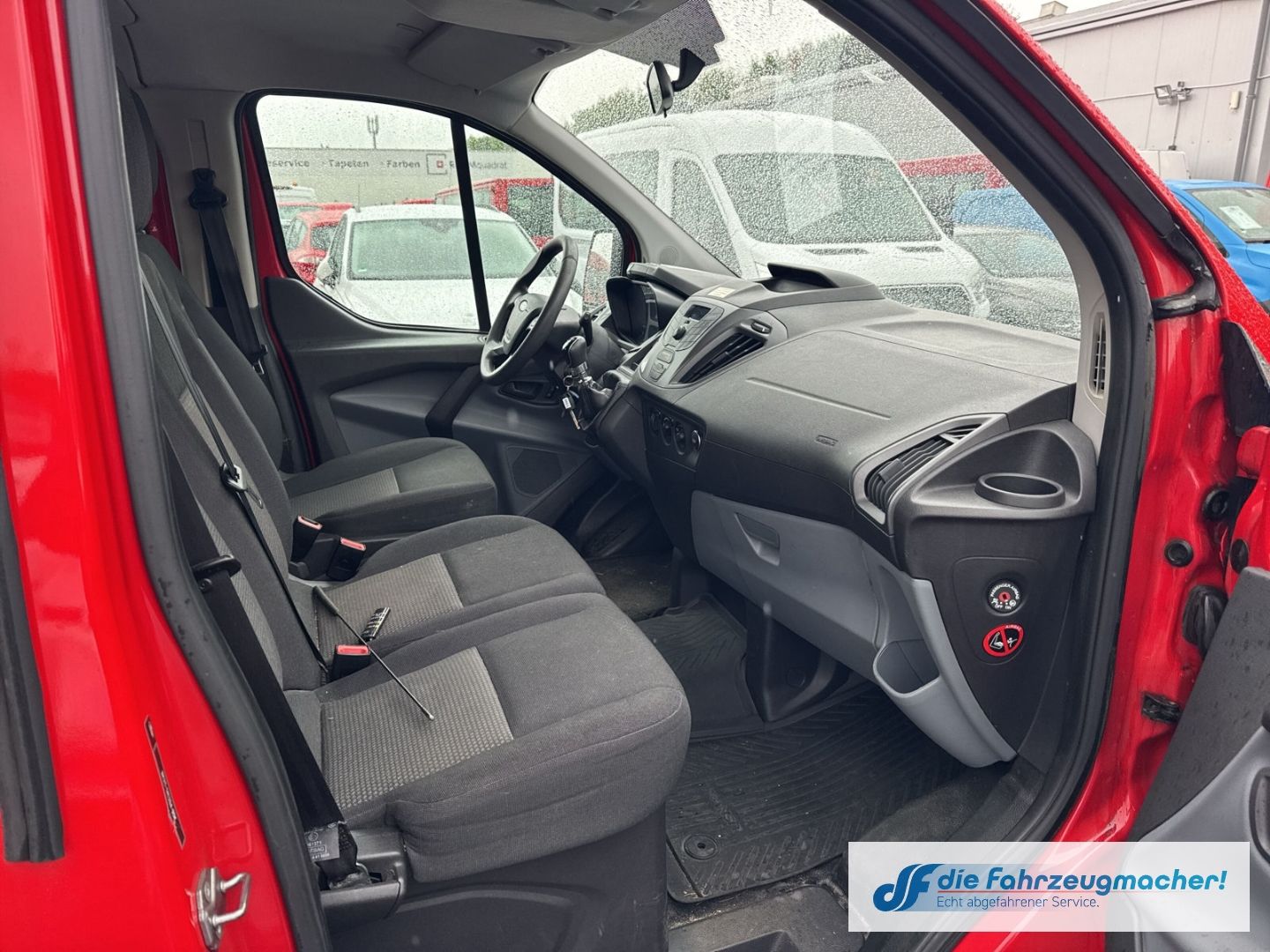Fahrzeugabbildung Ford Transit Custom Kombi 300 L1 2.2 TDCi *1586 *EXPO
