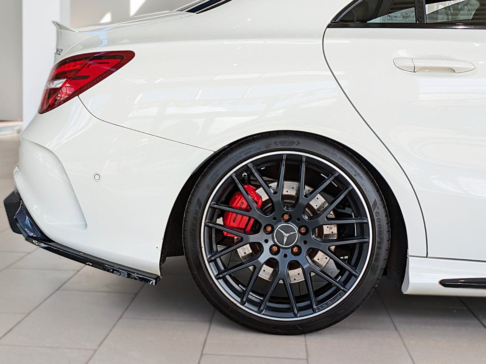 Fahrzeugabbildung Mercedes-Benz CLA 45 AMG PERFORMANCE | PANO| NIGHT| AERO I LED