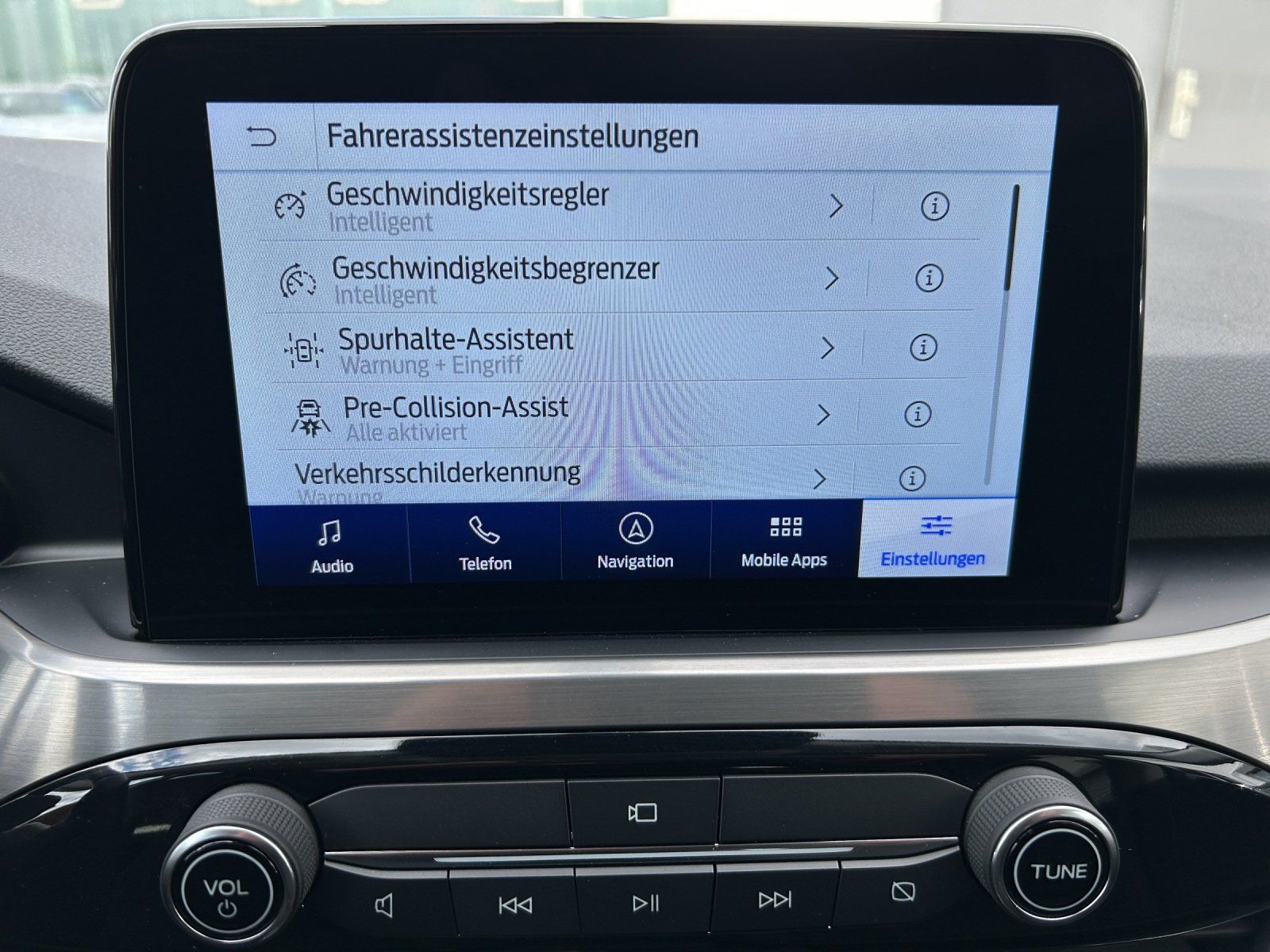Fahrzeugabbildung Ford Kuga 2.5 Duratec Plug-in-Hybrid Titanium/AHK/CAM