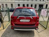 Mitsubishi Outlander 4WD Kamera360° el. Heckklappe Tempomat - Mitsubishi Outlander mit Diesel-Antrieb: Allradantrieb