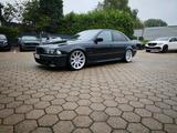 BMW E39 535i V8 Schalter Styling 95 M5 Optik - BMW 535 in Duisburg