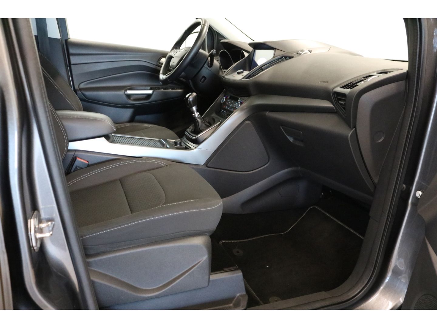 Fahrzeugabbildung Ford Kuga 1,5 Ecoboost Cool & Connect Start Stopp