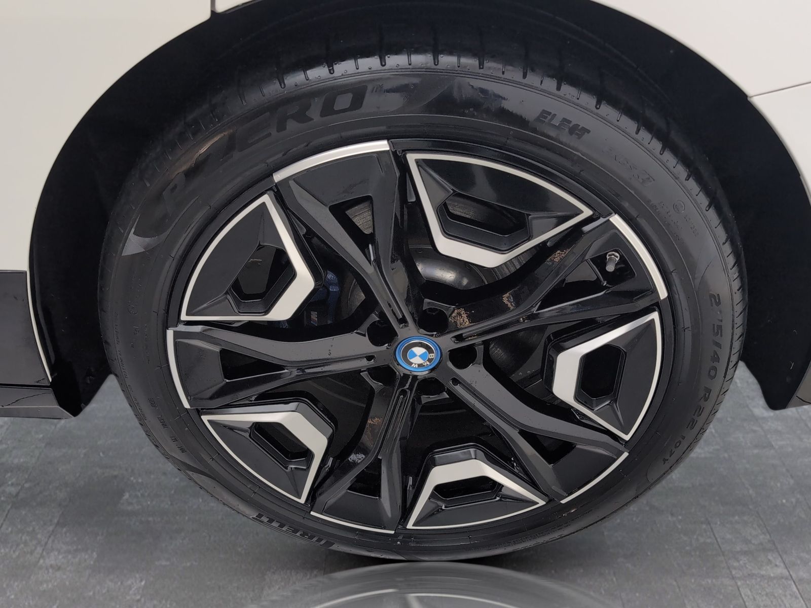 BMW iX - Bild 17