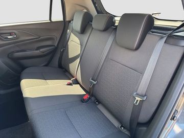 Fotografie 13 des Suzuki Swift 1.2 Dualjet Hybrid 61 kW Comfort