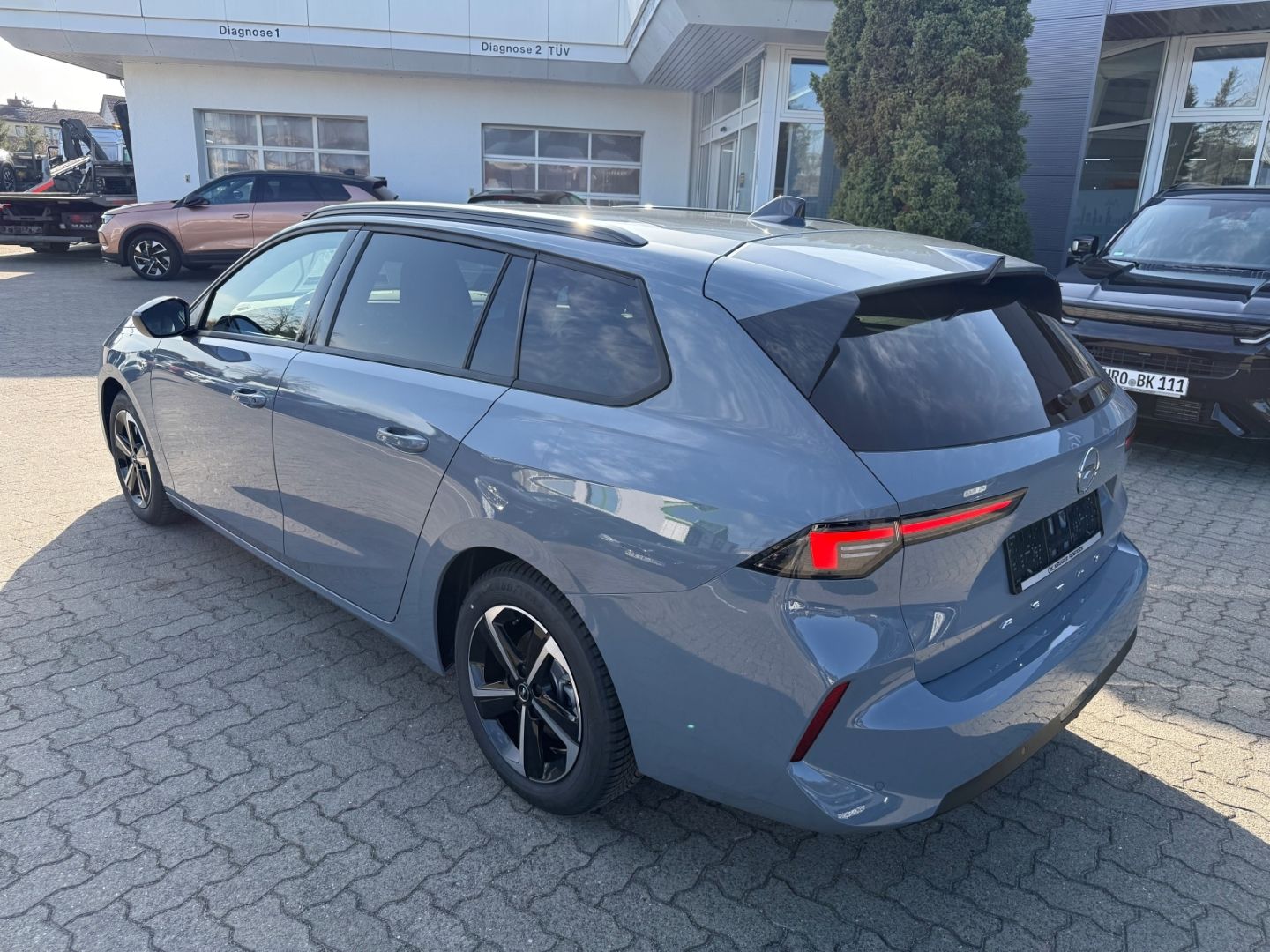Fahrzeugabbildung Opel Astra L Sports Tourer ST 1.2 Edition SHZ+LHZ+All