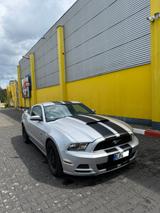 Ford Mustang V6 3,7L*Coupe*Shaker*BRC-Gasanlage*Leder - Ford Mustang aus 2013: V6