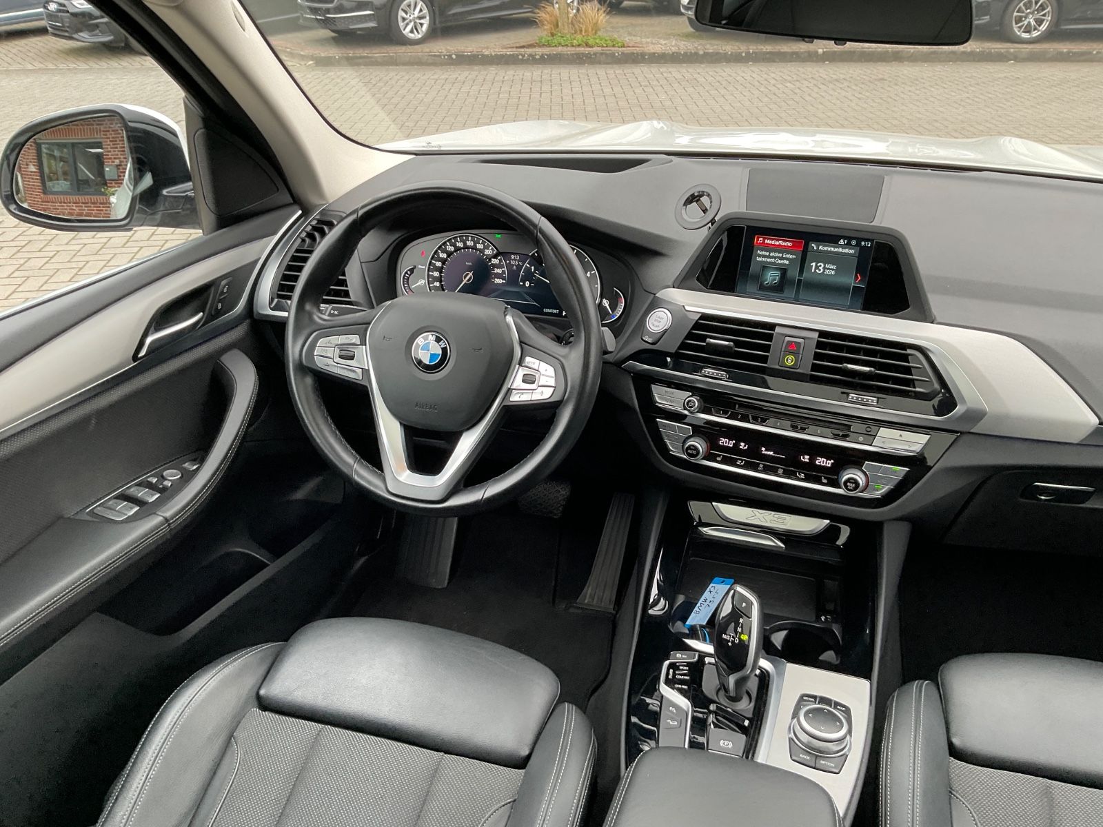 Fahrzeugabbildung BMW X3 xDrive20d AT,AHK,Kamera,HeadUpDisplay