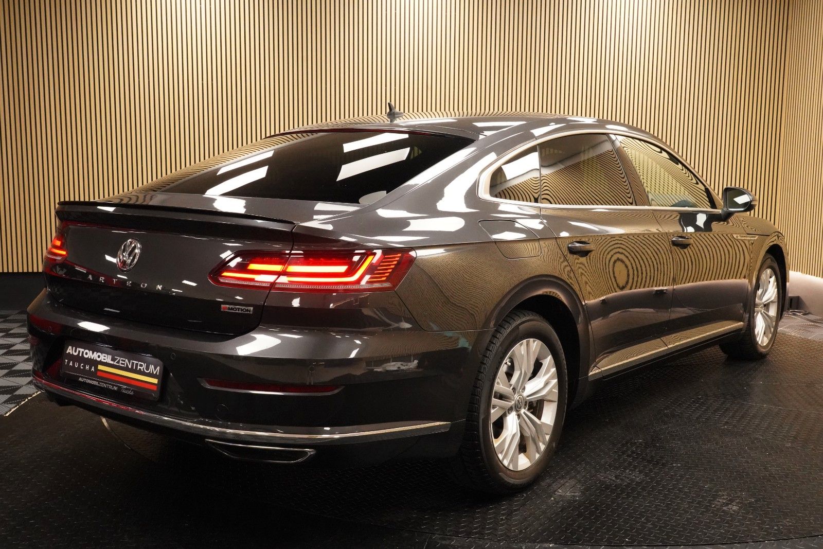Volkswagen Arteon 2.0 TSI R-Line 4Motion PANO STANDHZ ACC foto 6