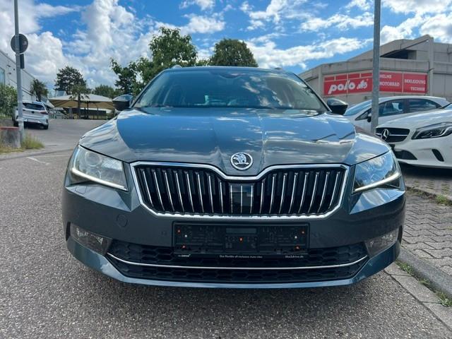 Skoda Superb Combi Style*NAVI*LEDER*CAM*PDC*1-HAND*