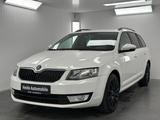 Skoda Octavia Combi Ambition Tempomat 18 Zoll AHK Navi