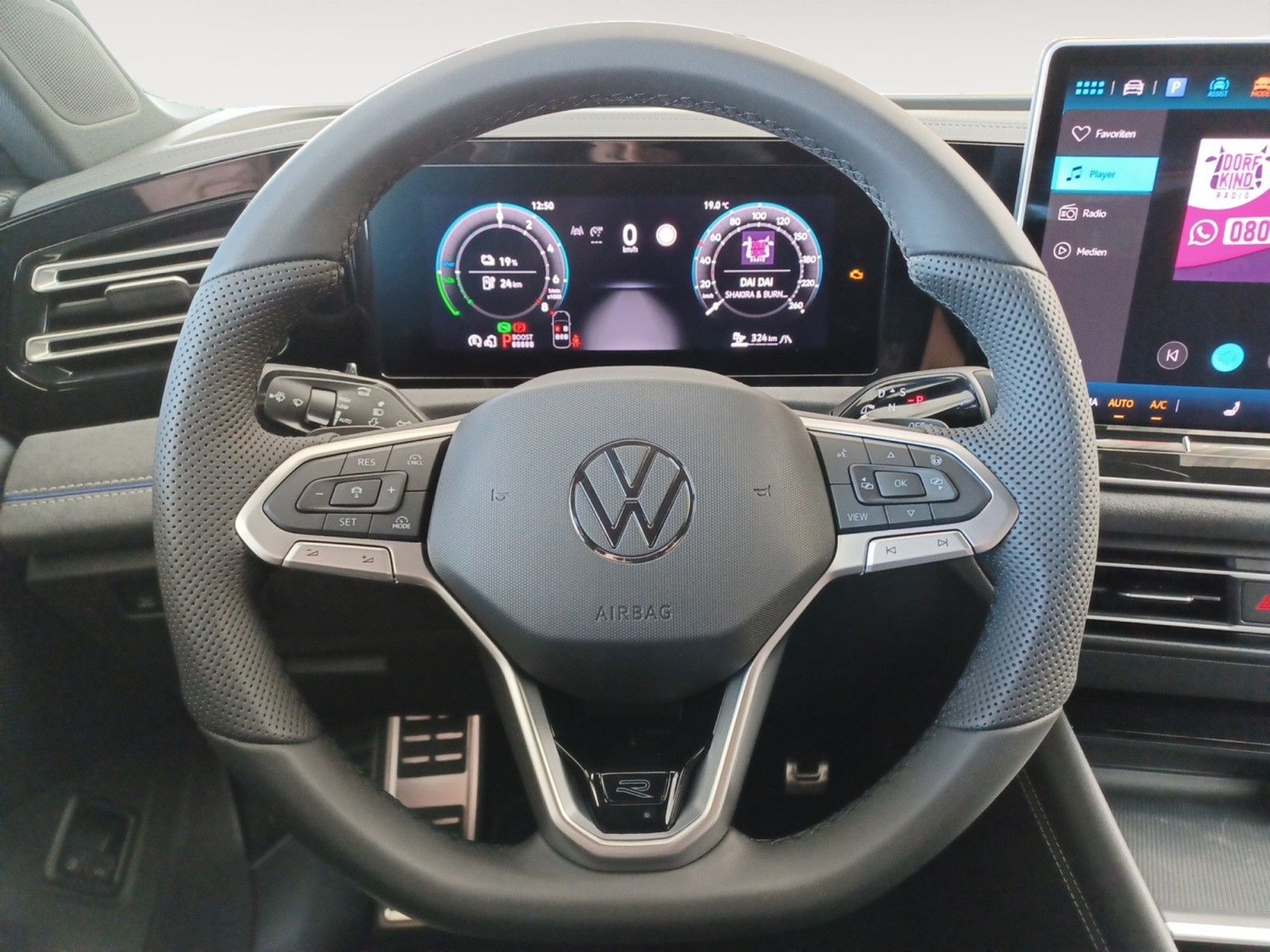 Fahrzeugabbildung Volkswagen Tiguan 1.5 eHybrid DSG R-Line AHZV, Matrix LED