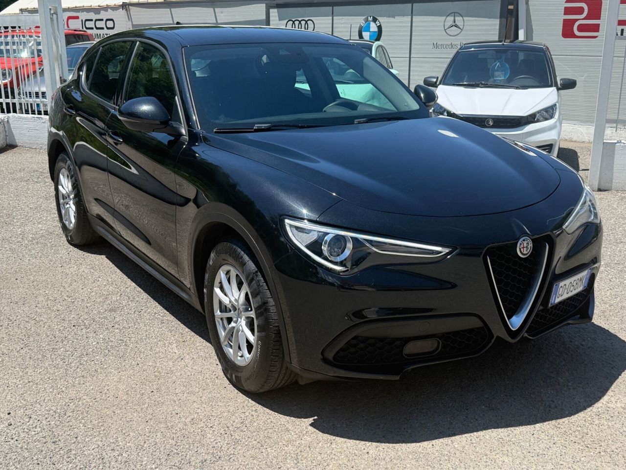 Alfa Romeo Stelvio 2.2 Turbodiesel 160 CV AT8 RW imagem 3