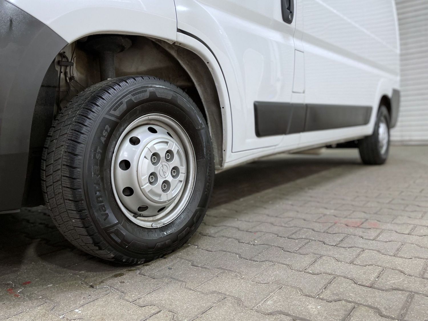 Fahrzeugabbildung Opel Movano HKa L2H2 3,5t Cargo Edition #Tempomat#PDC