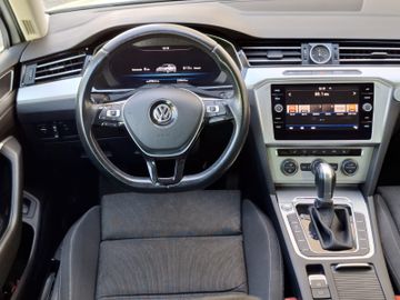 Volkswagen Passat Variant - 11