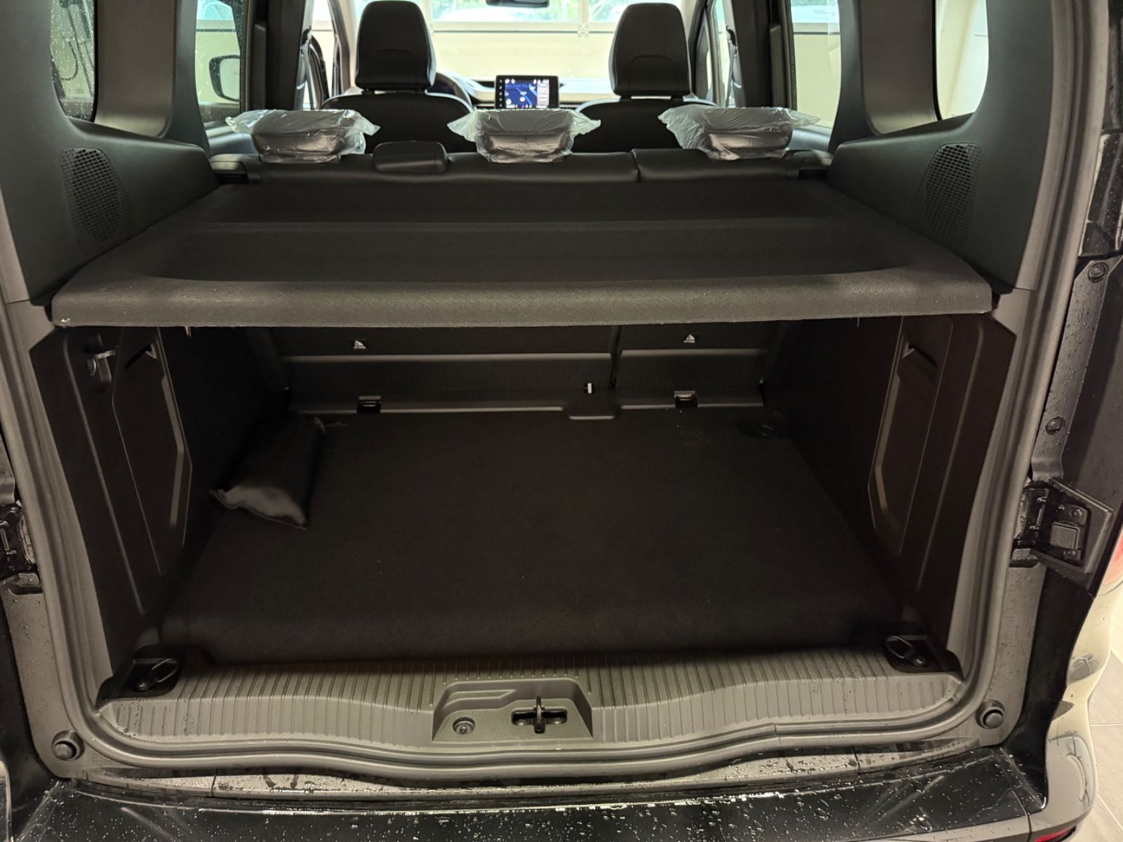 Fahrzeugabbildung Nissan Townstar Kombi L1 N-Connecta - Design-Paket