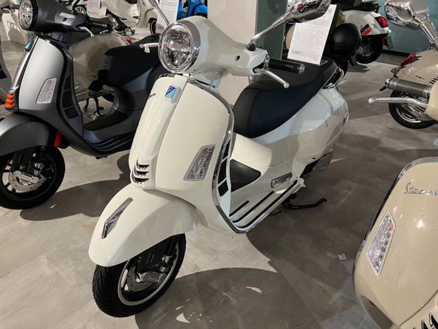 Vespa GTS 310 Super Neu Weiß Sofort lieferbar !!