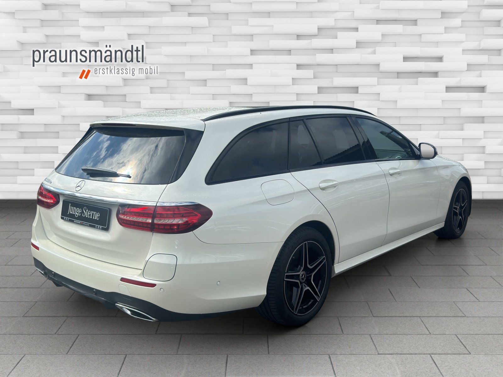Mercedes-Benz E 300 T de AMG Night Pano+AHK+360°+LED+Widescree imagem 3