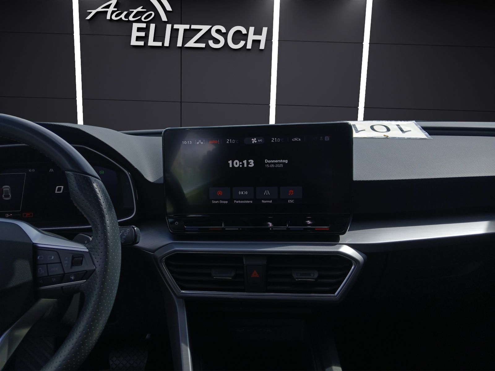 Fahrzeugabbildung SEAT Leon eTSI FR DSG STH LED Navi ACC RFK SH LM