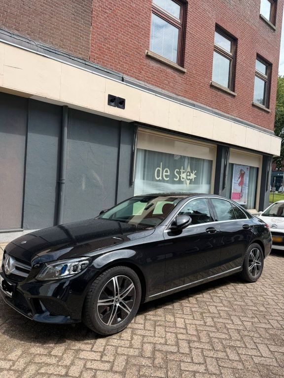Image of Mercedes-Benz C 180