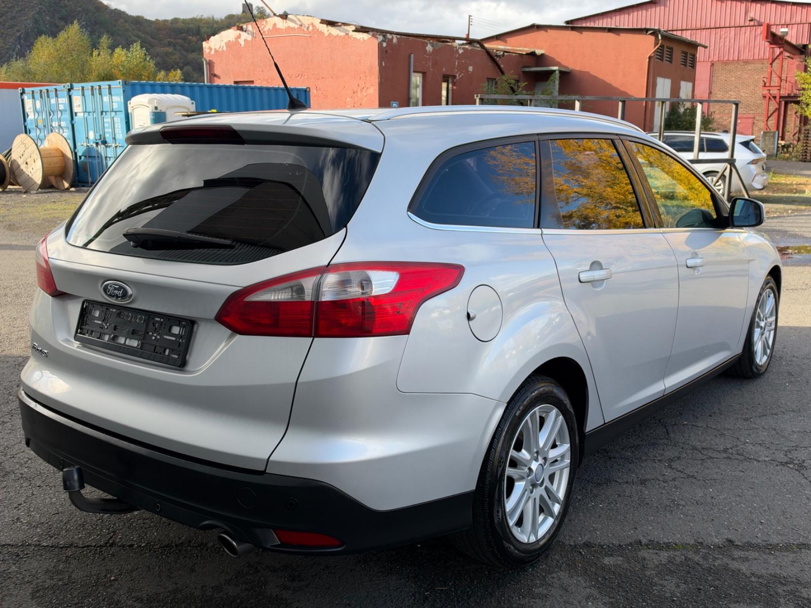Ford Focus 2014 — photo 5