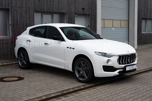 Maserati Levante S 8-Fach, Sitzheizung, Luftfederung