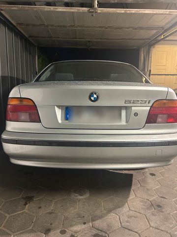 BMW E 39 523i Top Zustand!!!