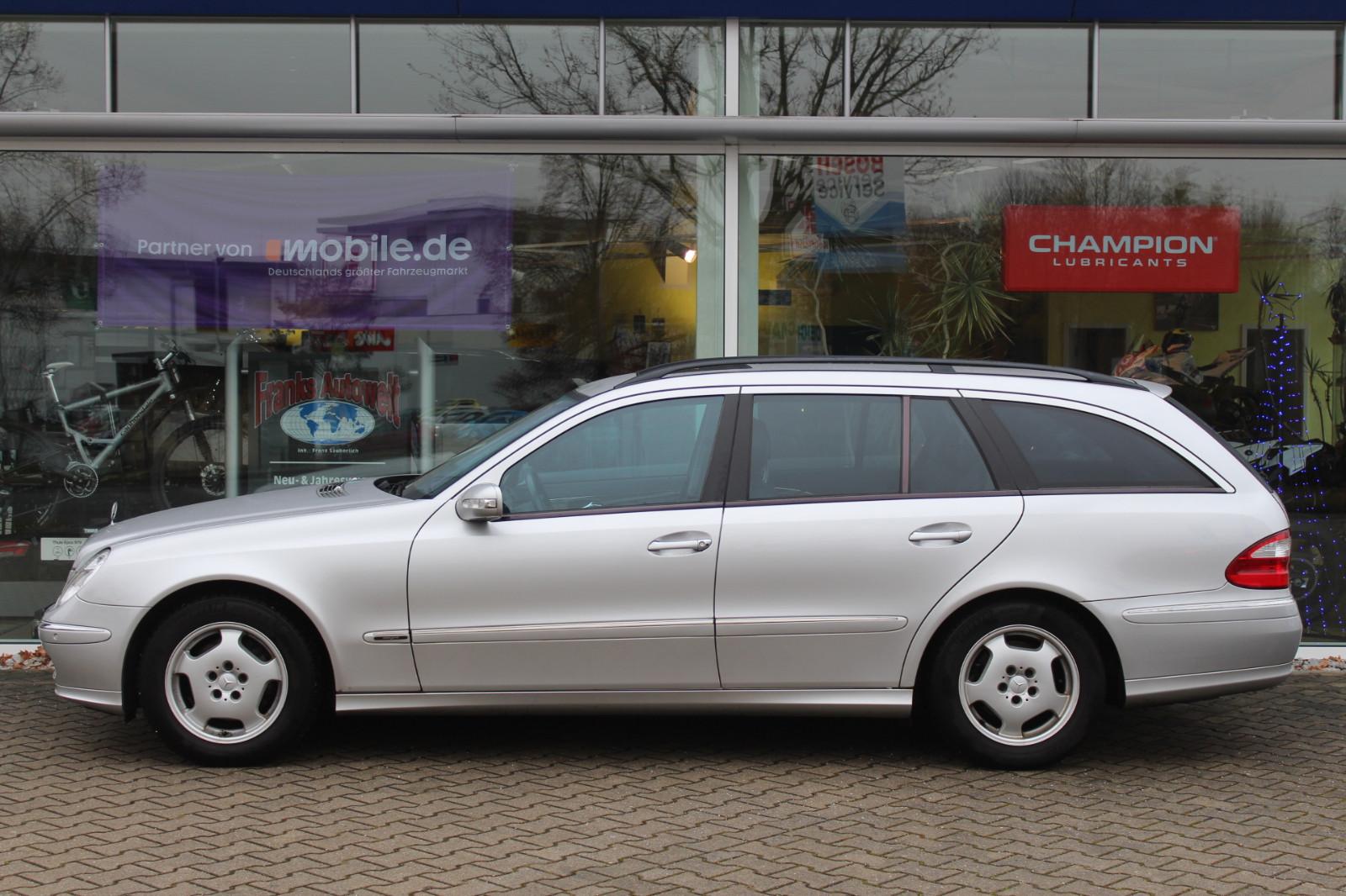 Mercedes-Benz E320 2005 — photo 10