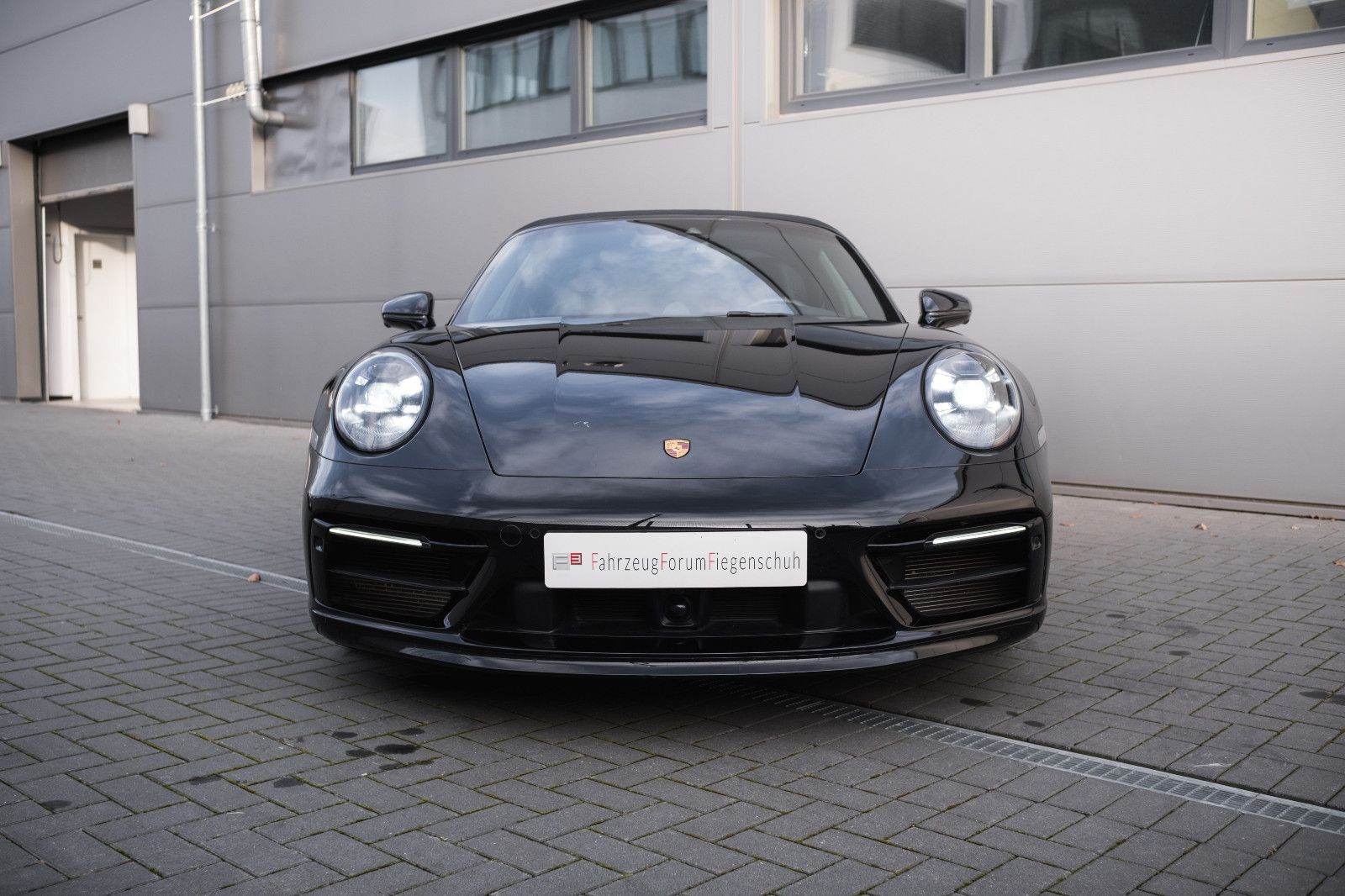 Fahrzeugabbildung Porsche 992/911 Edition 50 Jahre -Lift-Martrix-LED Schw.