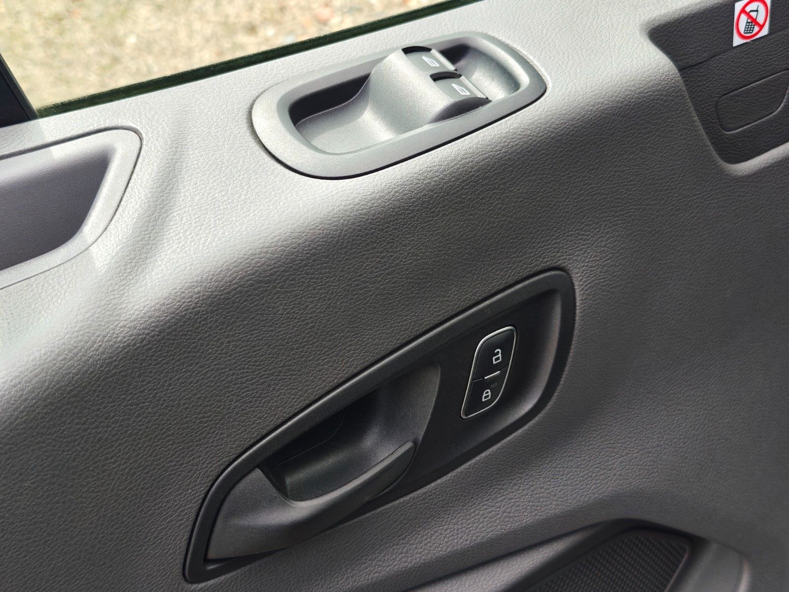 Fahrzeugabbildung Ford Transit Kasten 350EF L4 Trend, Navi, DAB, Kamera