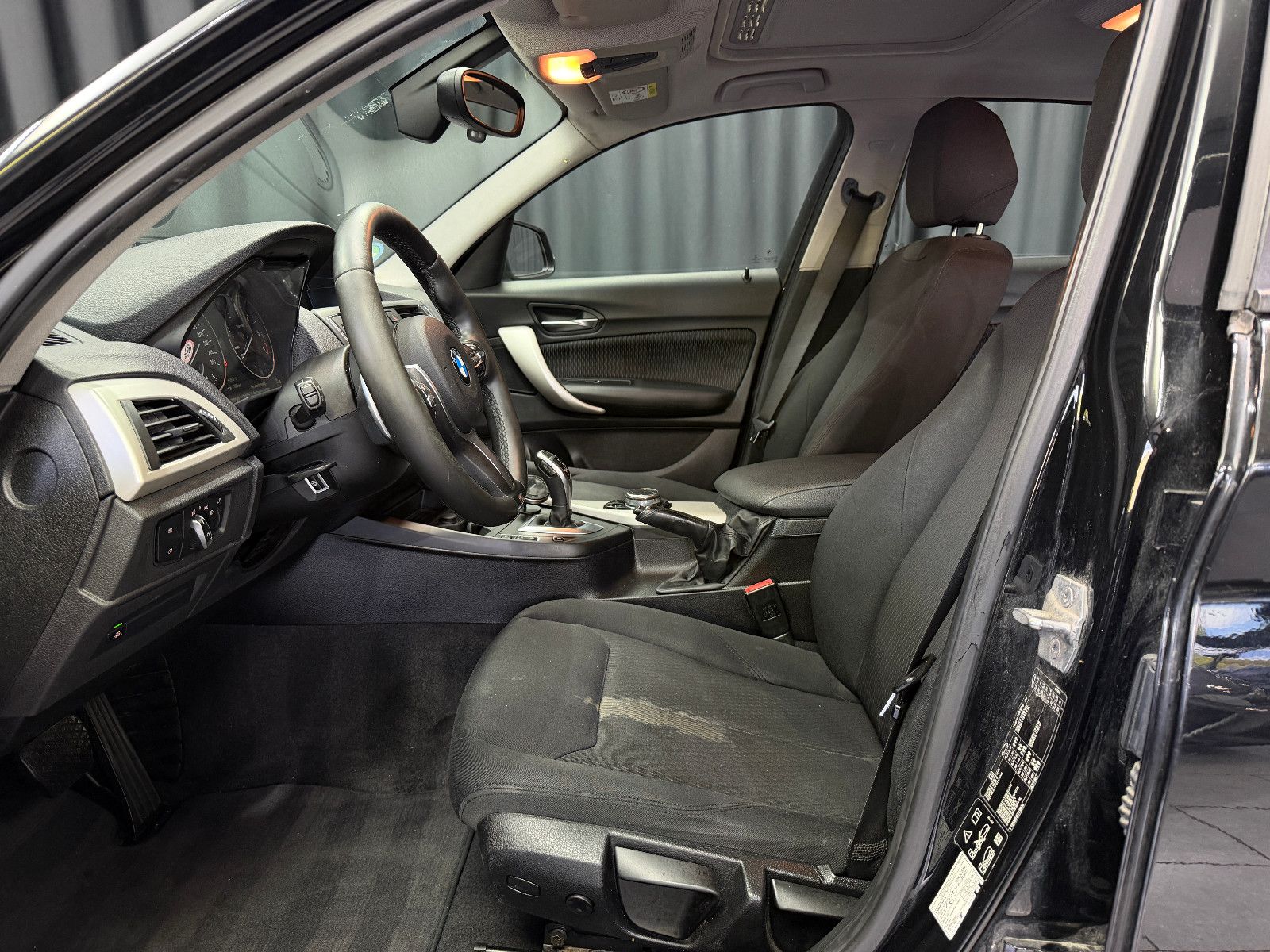 Fahrzeugabbildung BMW 120d xDrive Advantage|AUTOMATIK|HIFI|PDC|PANO|NA