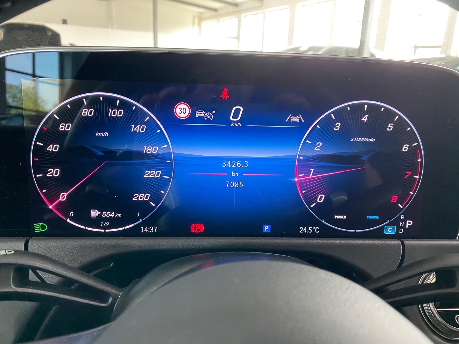 Fahrzeugabbildung Mercedes-Benz E 200 T 4M AMG Advanced+/Airmatic/AHK/360/DIS/