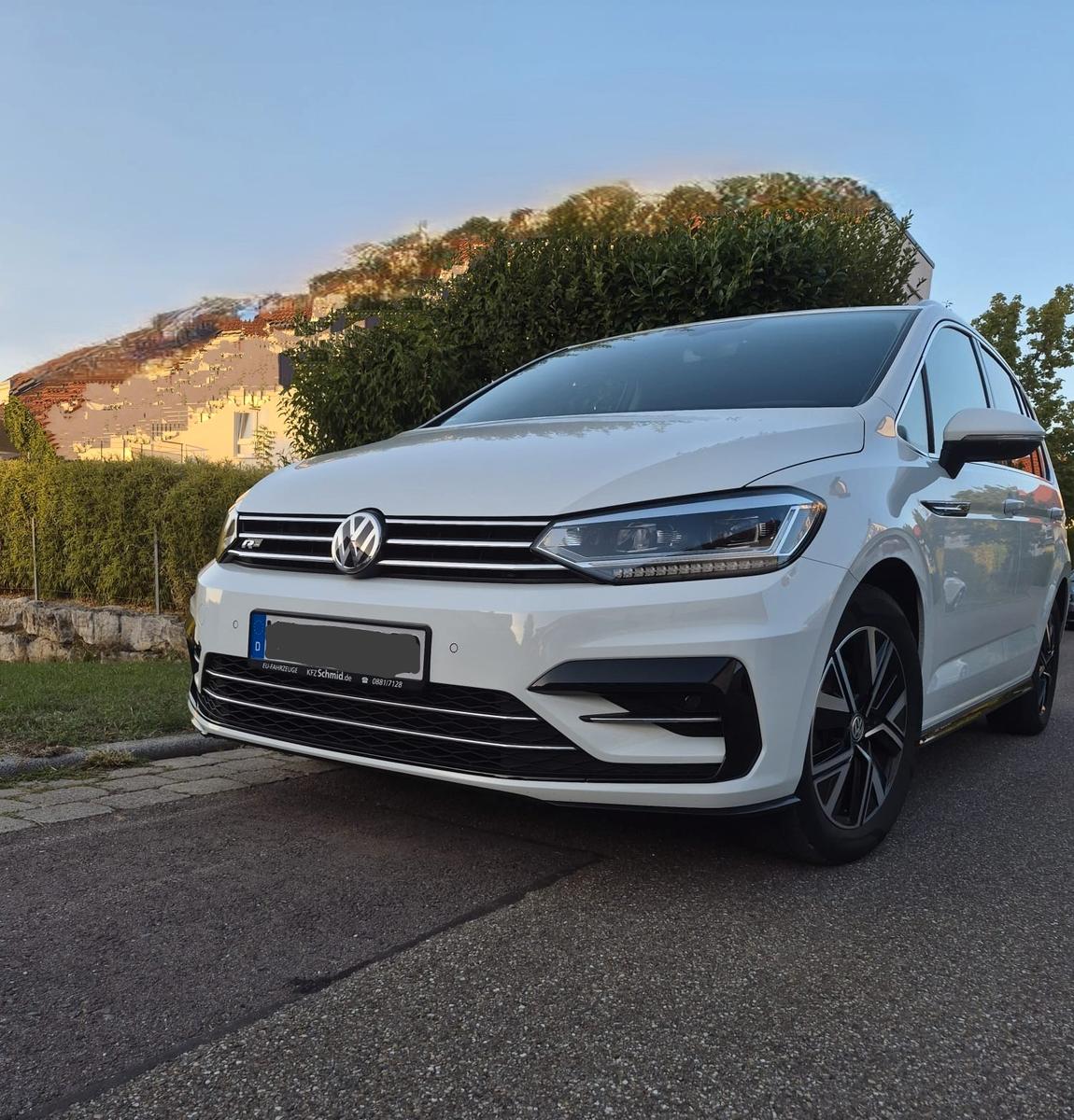 Volkswagen Touran 1.5 TSI Highline R-Line ACC/8-fach Alu, миниатюра 3