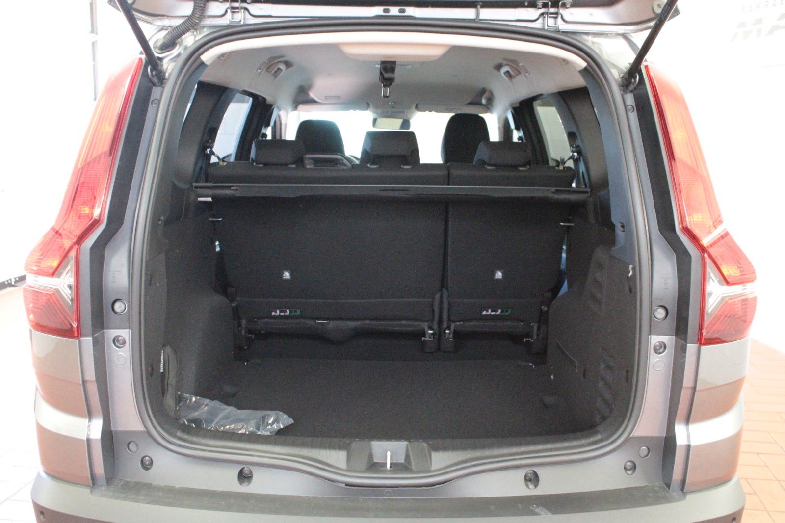Fahrzeugabbildung Dacia Jogger Hybrid 140 Extreme 5-Sitzer*Winterpaket*