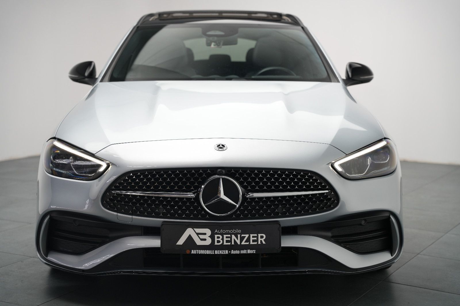 Fahrzeugabbildung Mercedes-Benz C 300d T *AMG*Panorama*Massage*Ambiente*Kamera