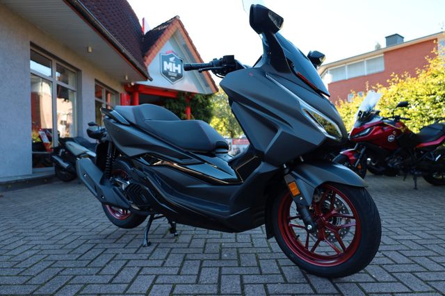 Honda FORZA 125 SPECIAL EDITION ! B196 ! BLACK WEEK !