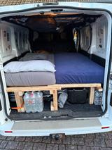 Opel Vivaro 1.6 CDTI Mit ausziehbaren Bett - Opel Vivaro von privat