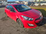 Hyundai i30 1.4 CRDi +KLIMA +EURO5 - Hyundai i30 mit Diesel-Antrieb: Limousine, 1.4