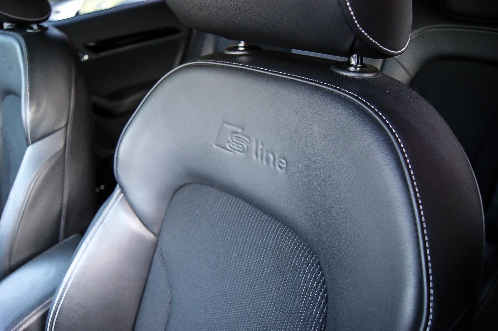 Fahrzeugabbildung Audi Q3 14TSI S-tronic S-LINE PLUS 20-ZOLL PANO BOSE