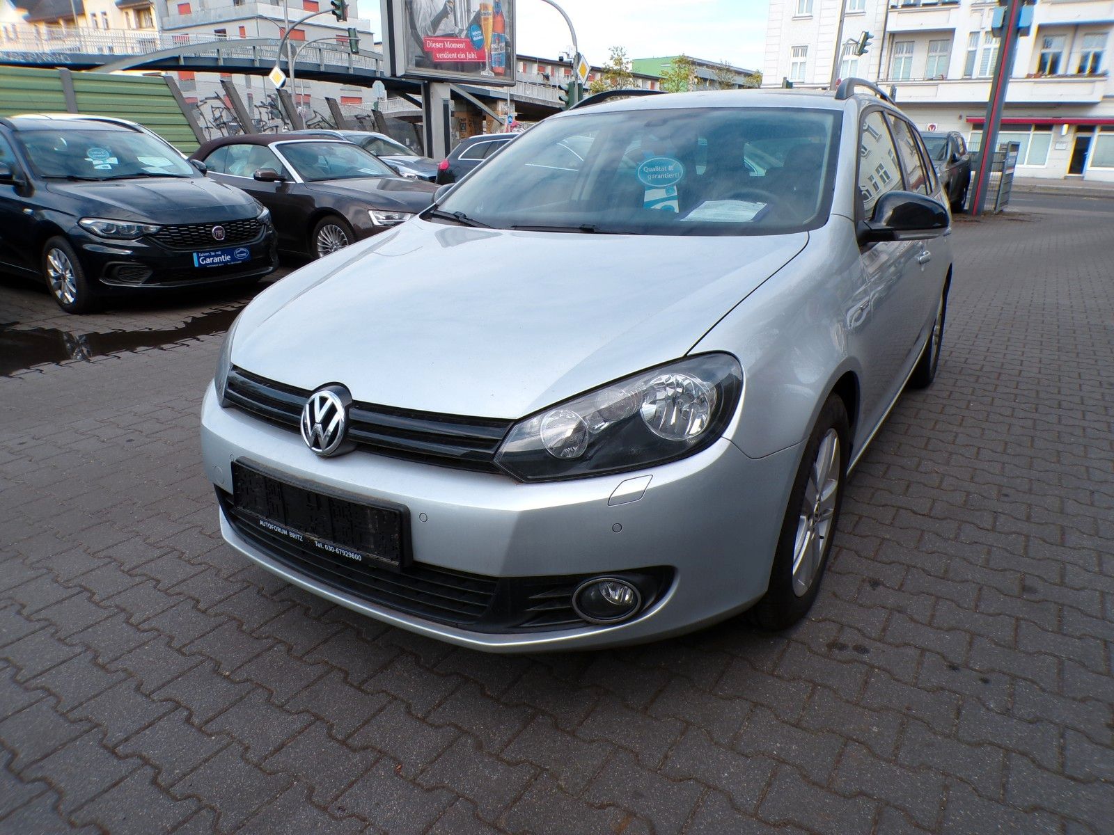 Volkswagen Golf - 1