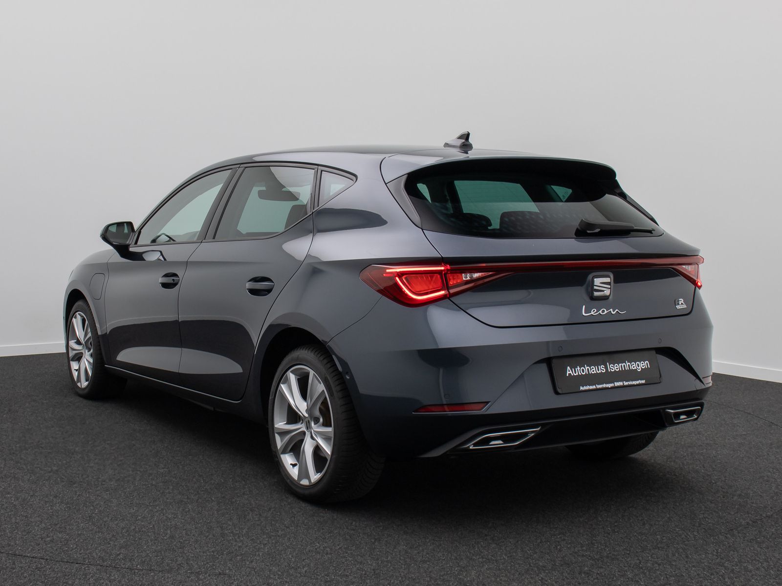 Fahrzeugabbildung SEAT Leon e-HYBRID FR Tempomat DigitDispl ParkAsssit