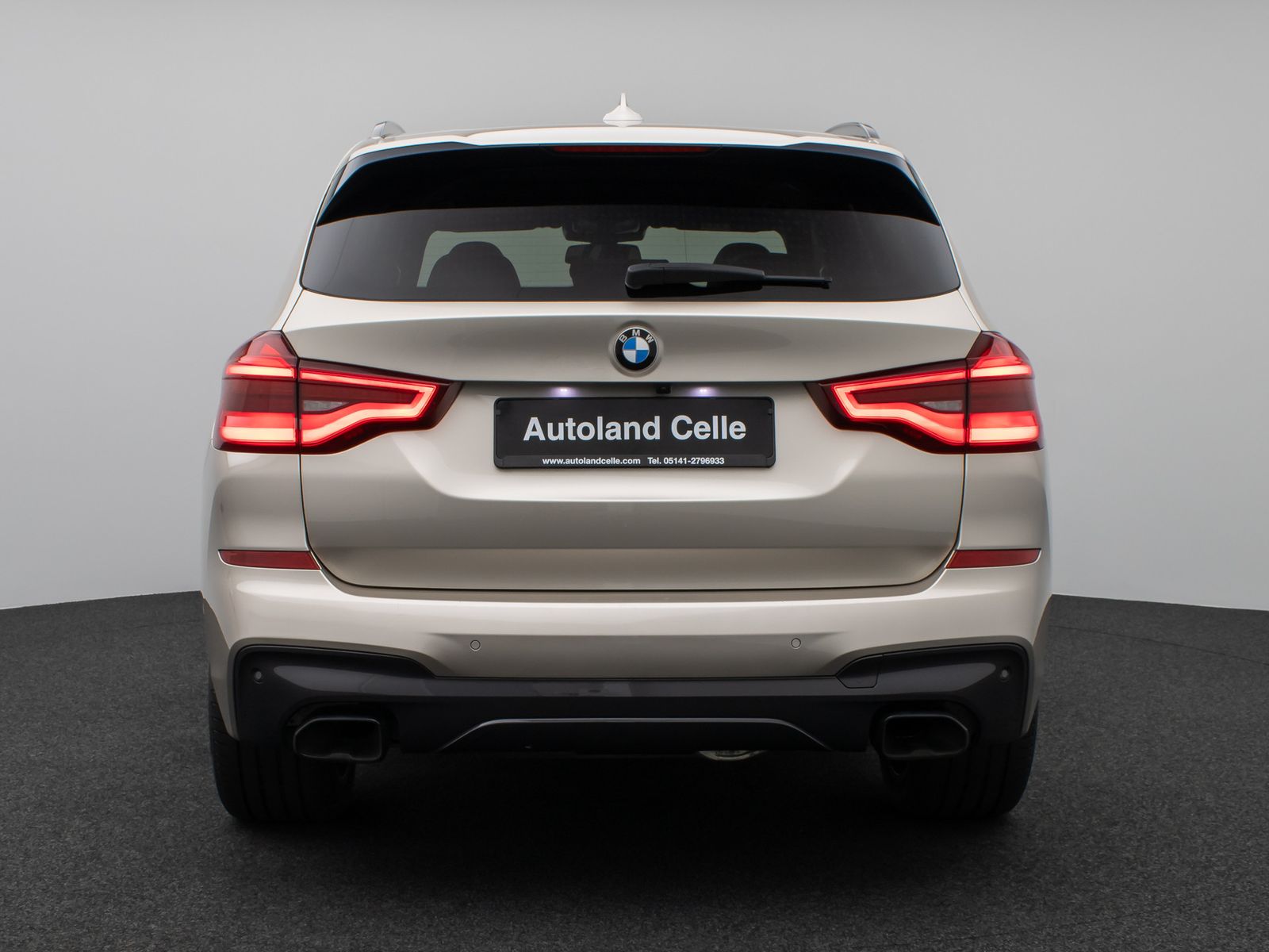 Fahrzeugabbildung BMW X3 M40d Panorama 360° HUD DAB H/K AHK Komfort