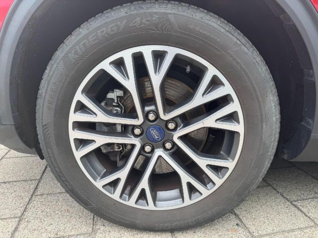Ford Kuga Plug-In Hybrid Titanium AHKGJR