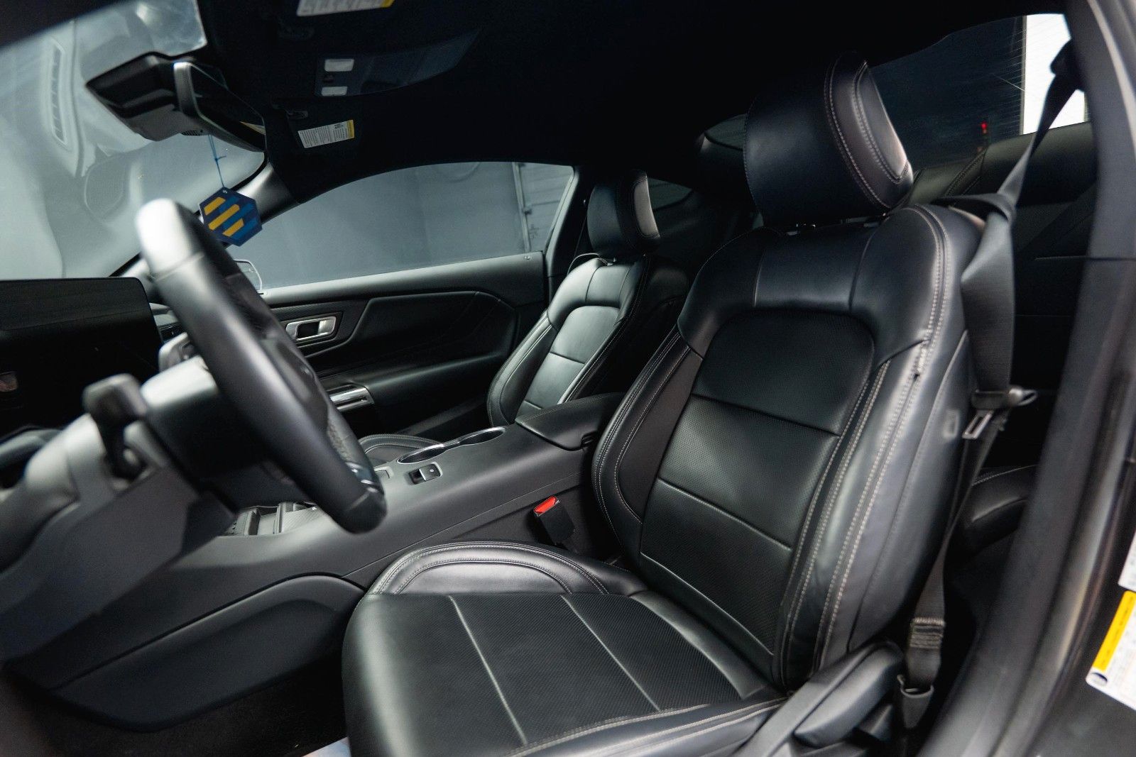 Fahrzeugabbildung Ford Mustang GT Coupe DARK HORSE PREMIUM MY2024 19%